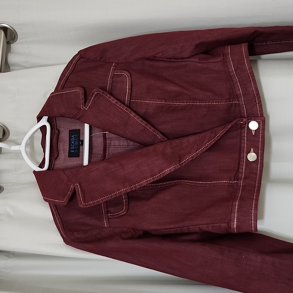 Escada jacket - Picture 3 of 8